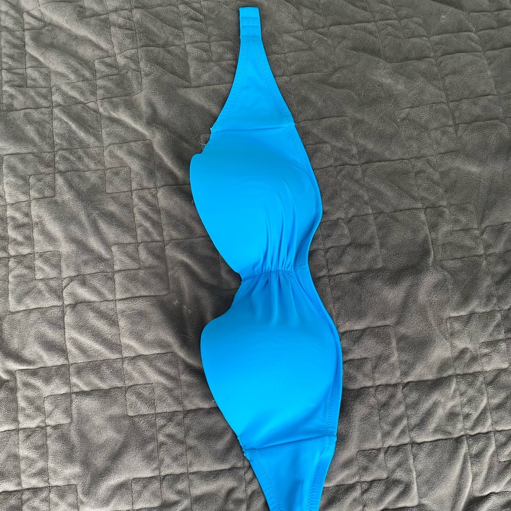 Victoria’s Secret strapless swim top 34D